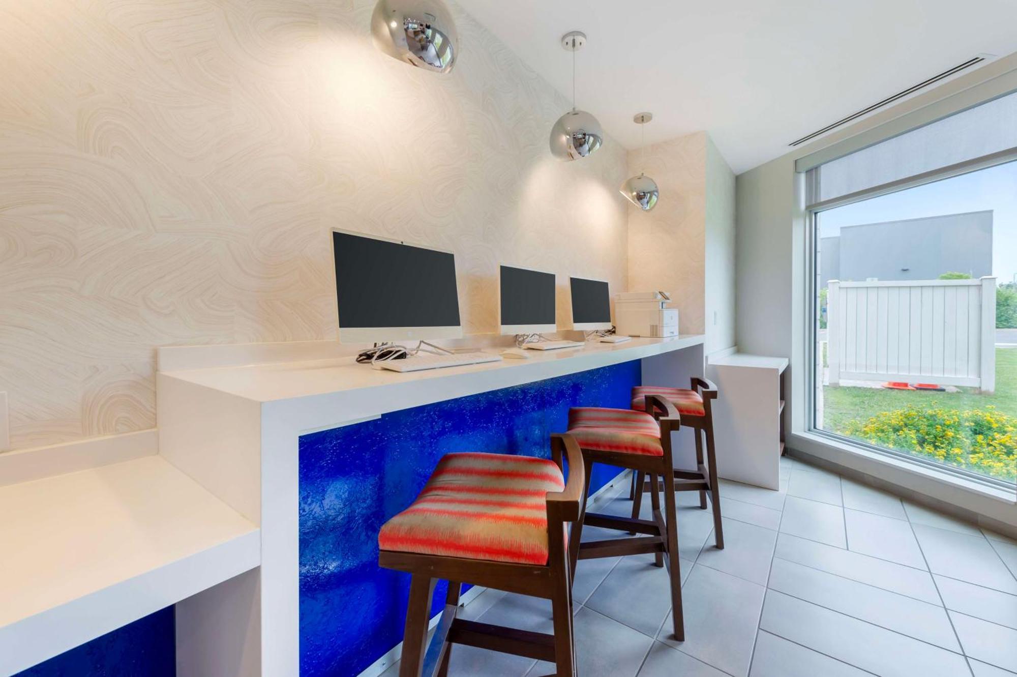 Glo Best Western Kanata Ottawa West Exterior foto