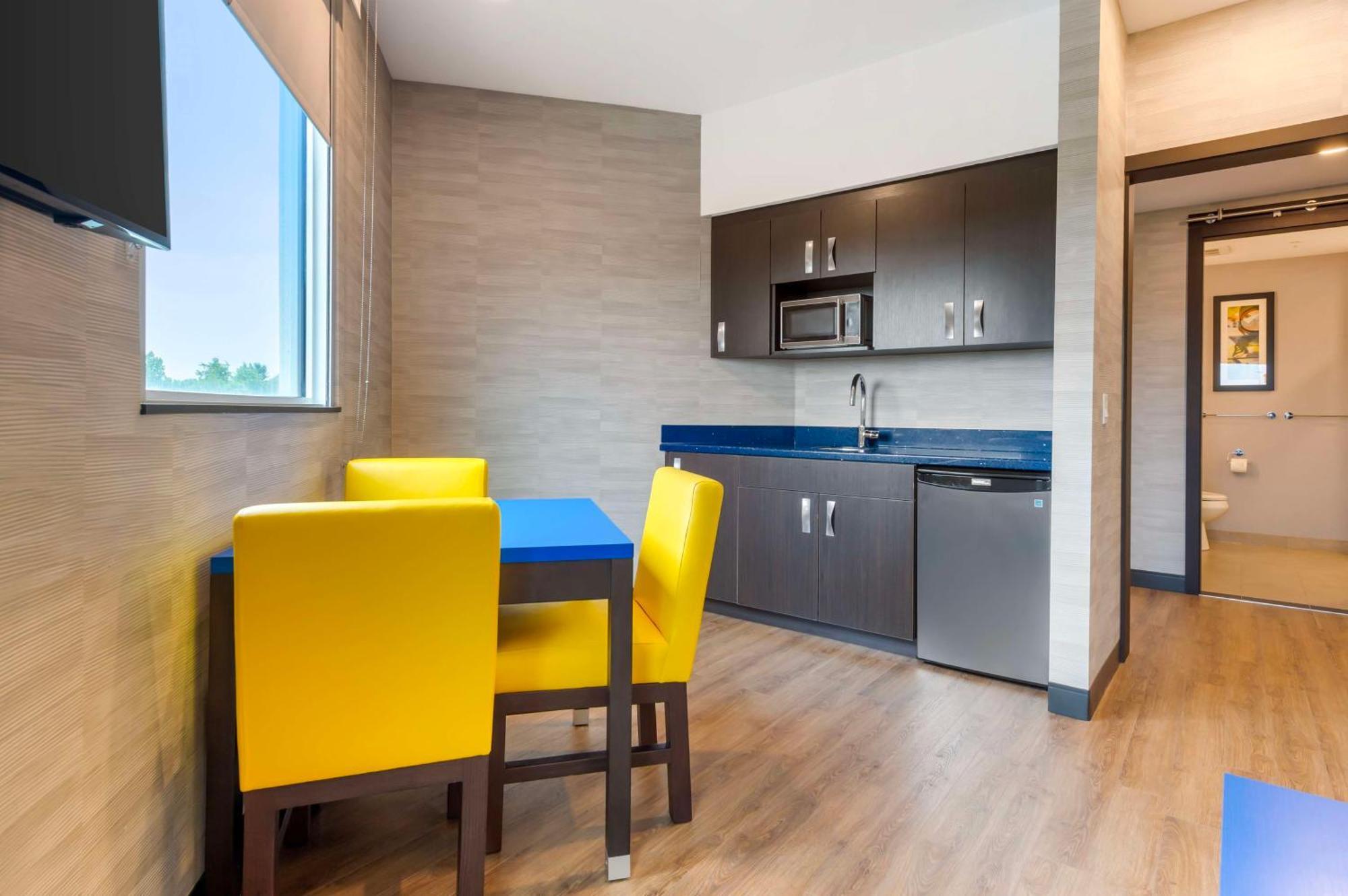 Glo Best Western Kanata Ottawa West Exterior foto